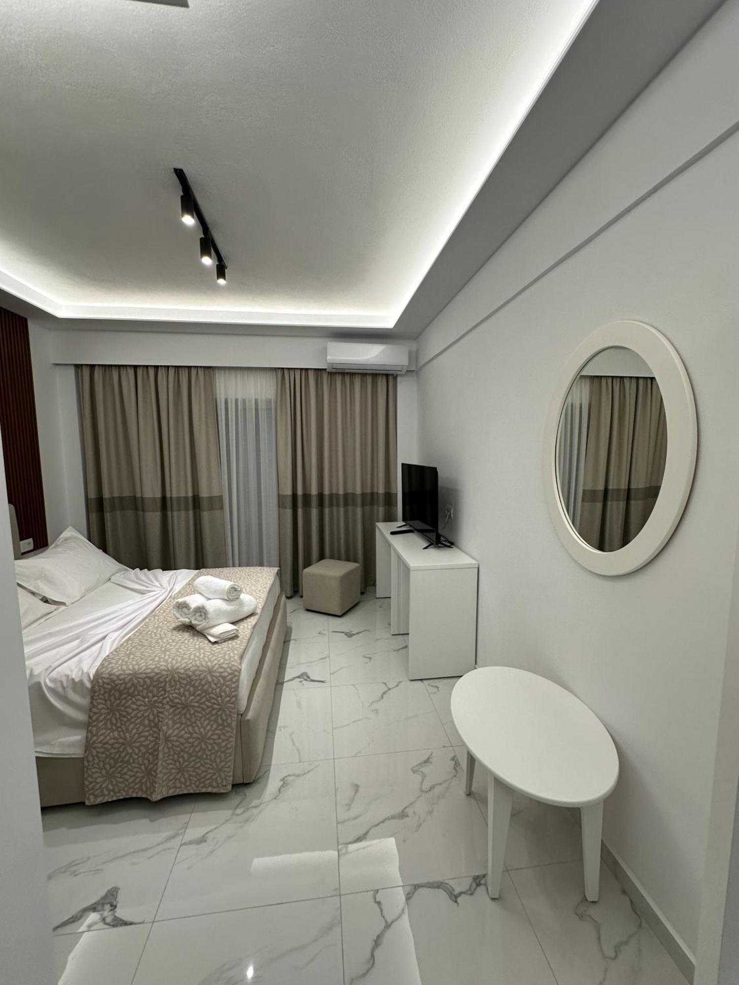Hotel Elisabet Saranda Dış mekan fotoğraf