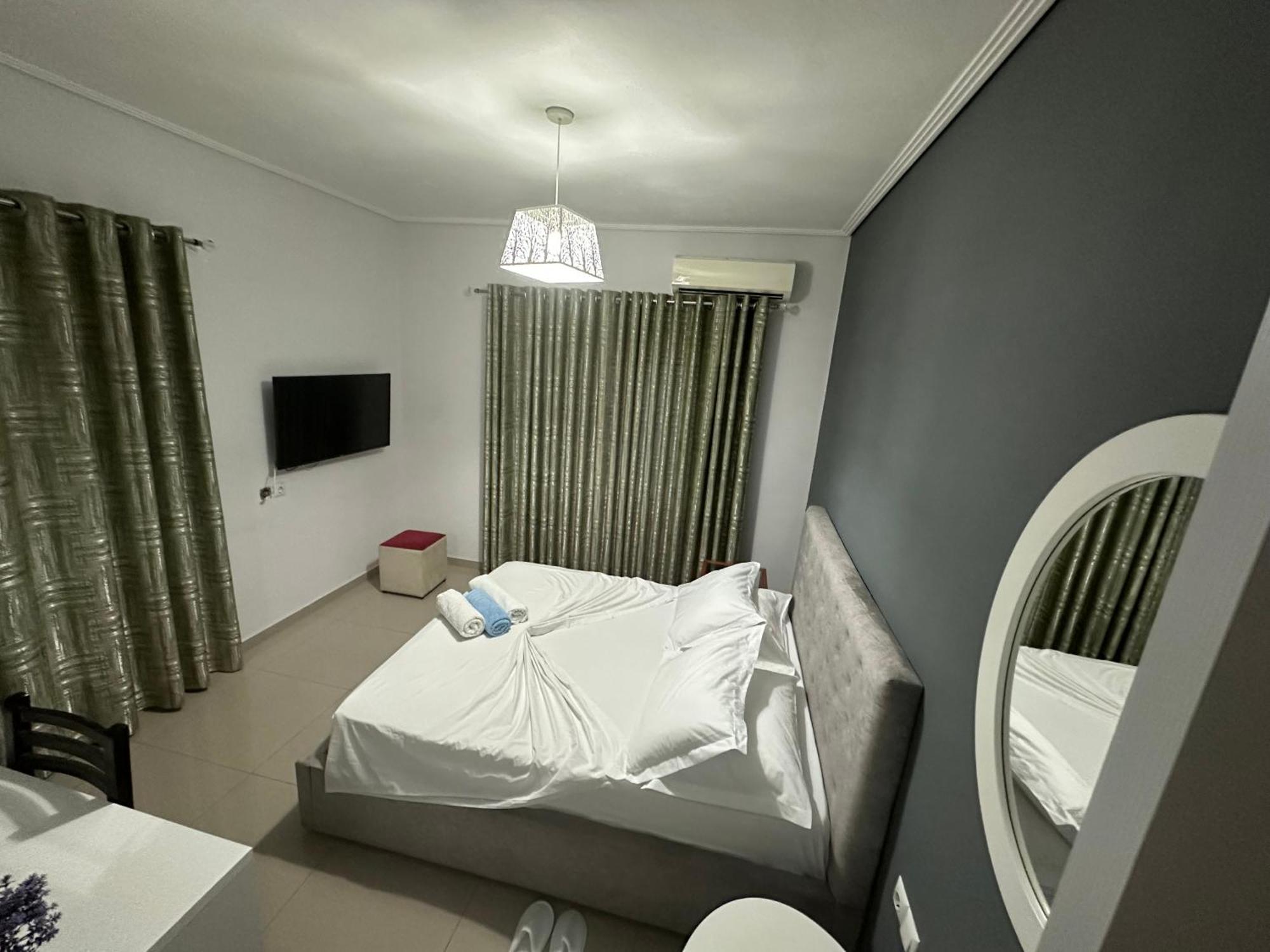 Hotel Elisabet Saranda Dış mekan fotoğraf