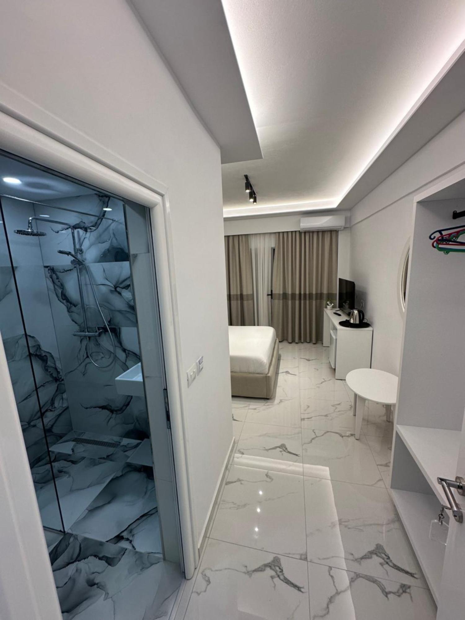Hotel Elisabet Saranda Dış mekan fotoğraf