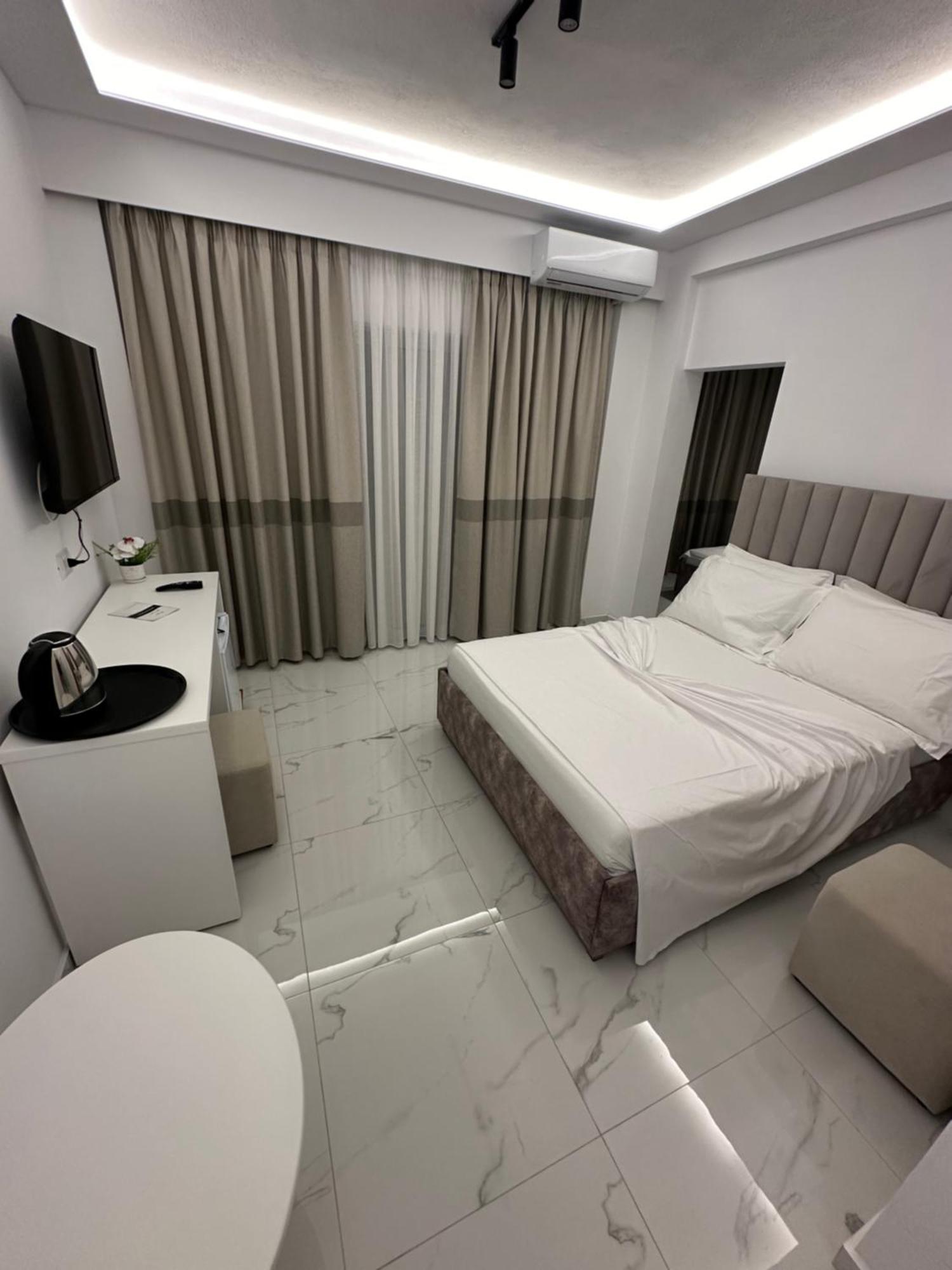 Hotel Elisabet Saranda Dış mekan fotoğraf