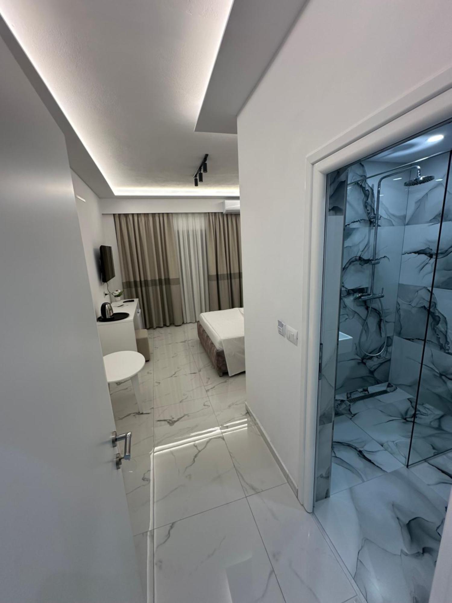 Hotel Elisabet Saranda Dış mekan fotoğraf