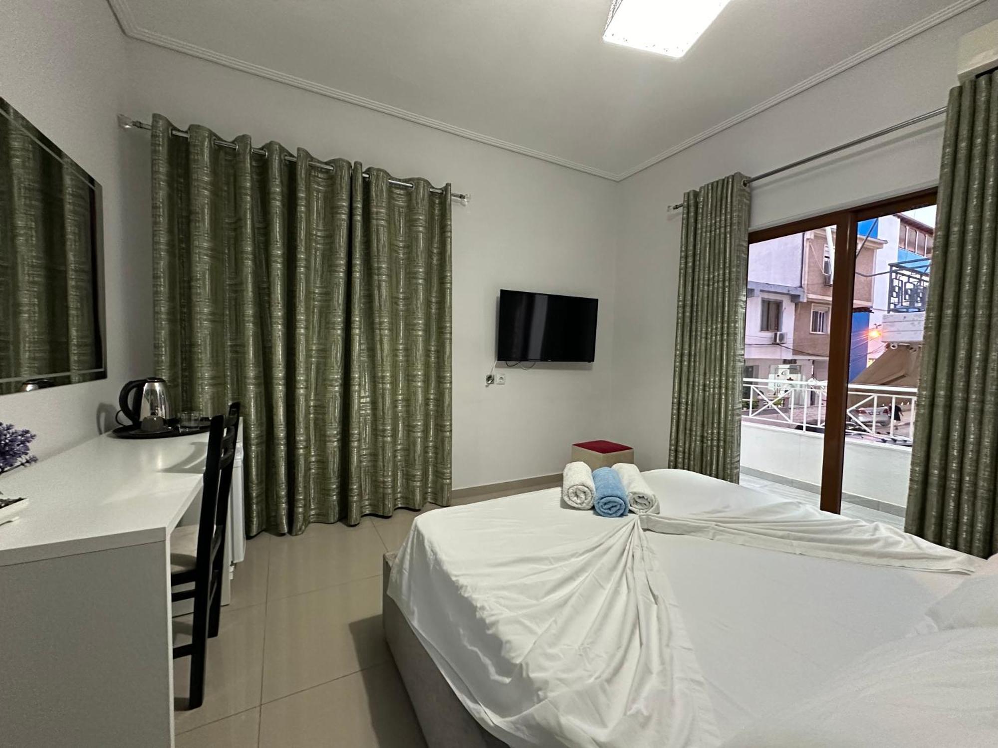 Hotel Elisabet Saranda Dış mekan fotoğraf
