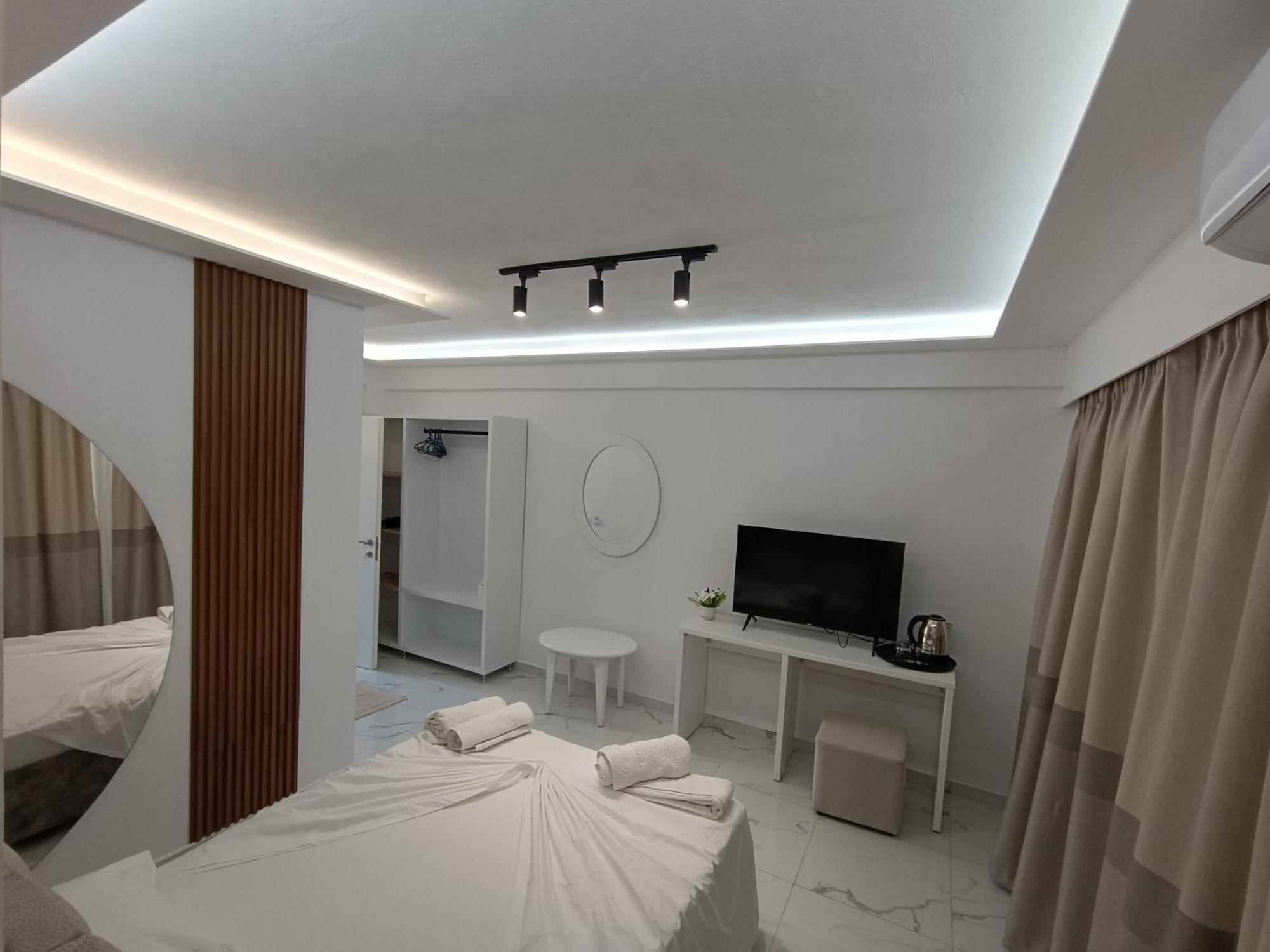 Hotel Elisabet Saranda Dış mekan fotoğraf